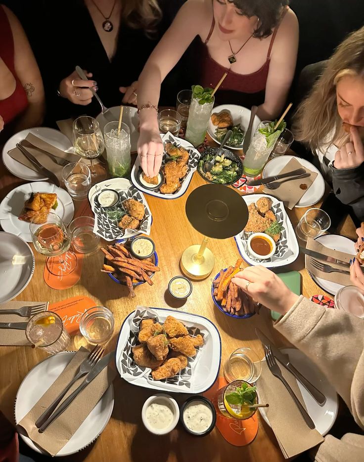 Round table friends